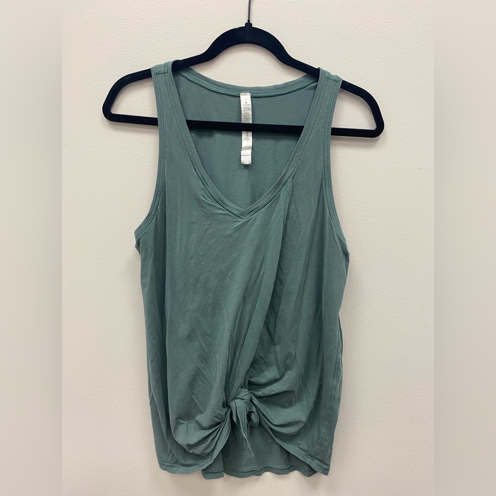 Lululemon tie tank